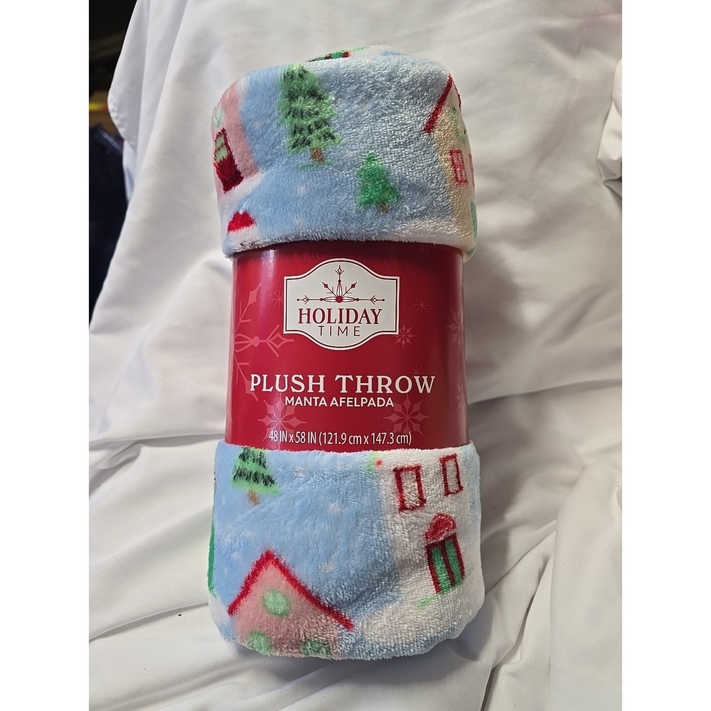 Santa Village Holiday Time Plush Throw 48in X 58in New